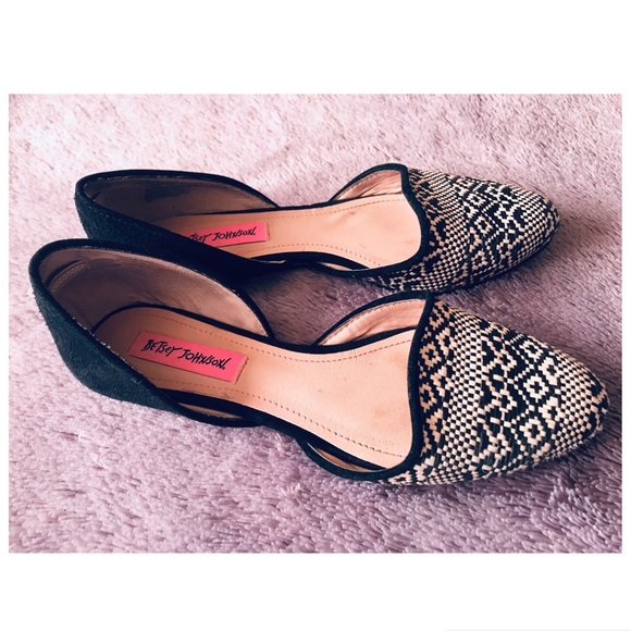 BETSEY JOHNSON “COCOH” Raffia and Suede Flats 6.5 - Picture 3 of 7